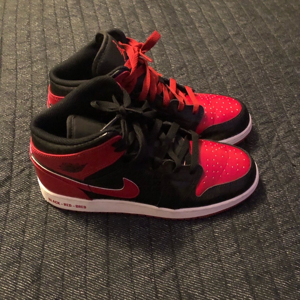 Boys Jordan’s size 6